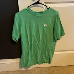 Nike Men's Green T-shirt